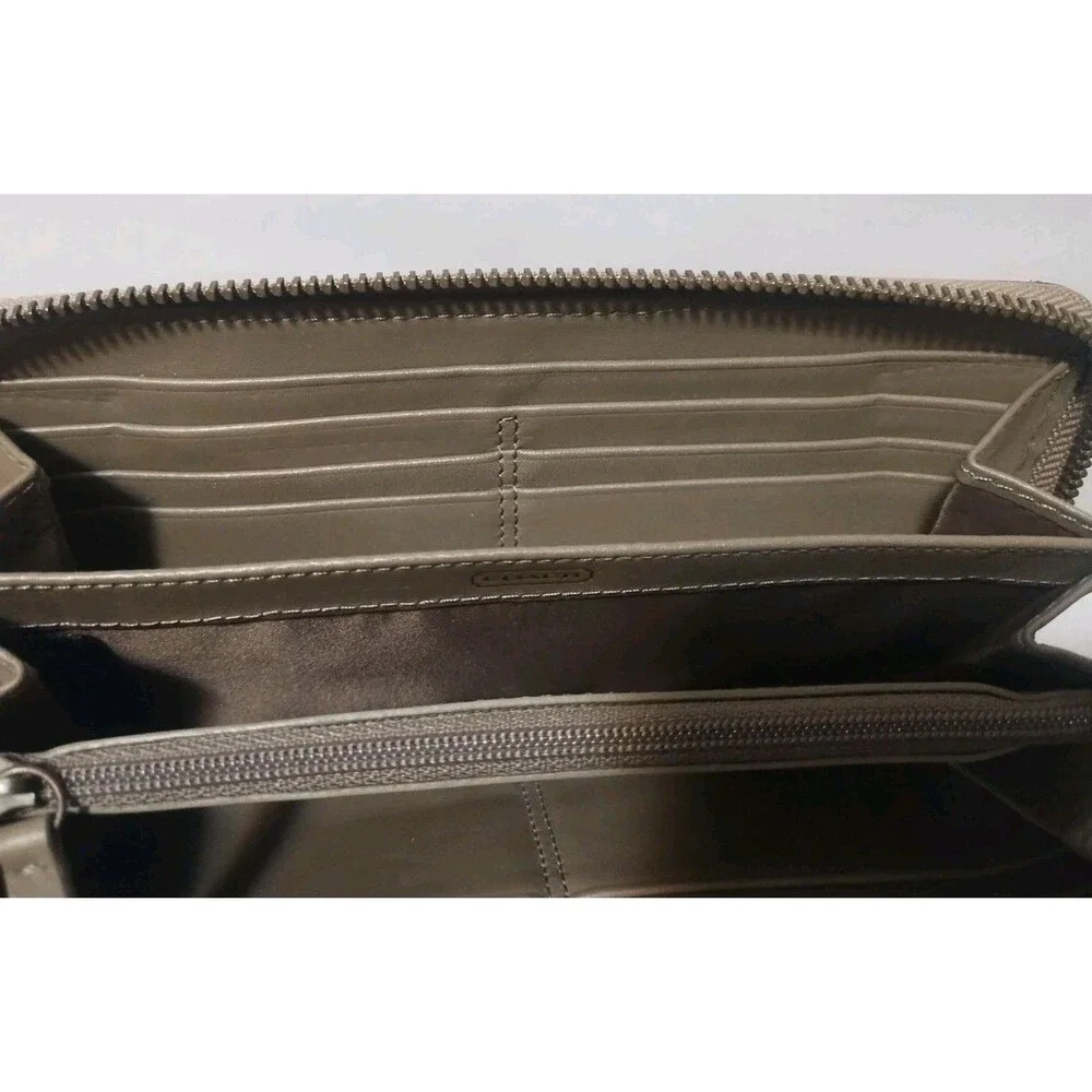 COACH Accordion Madison Authentic Wallet Zipper Closure Brown